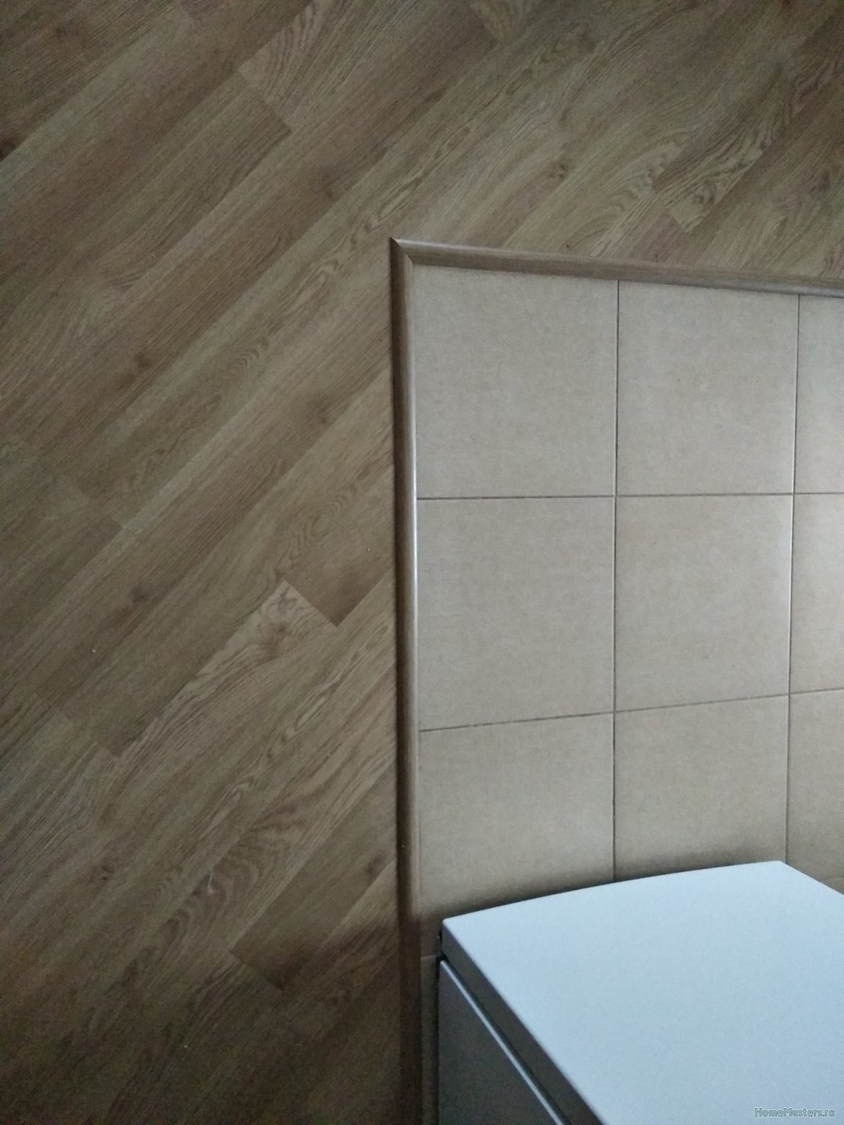 Зеркальная плитка с фацетом 20 20