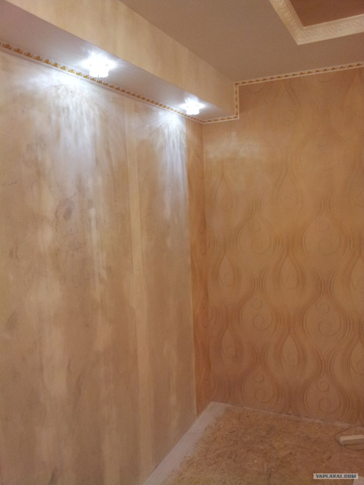 Как красиво задекорировать стыки обоев на кухне фото