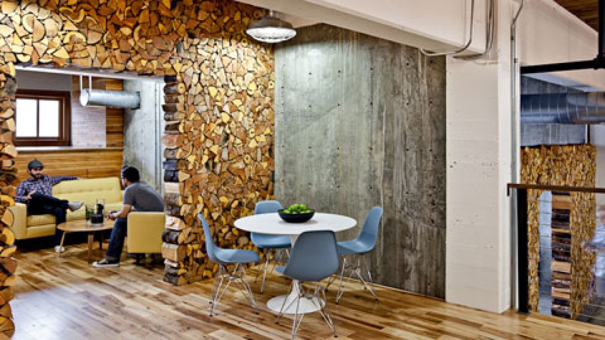 Декор из пеньков на стену