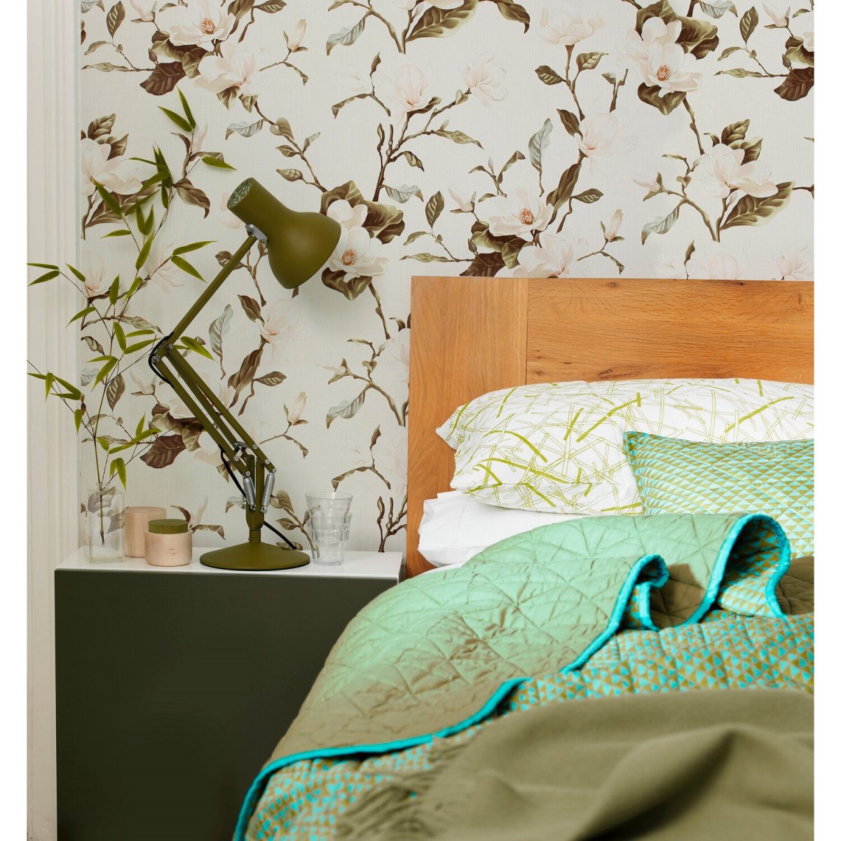 Объемная наклейка на стену Колибри