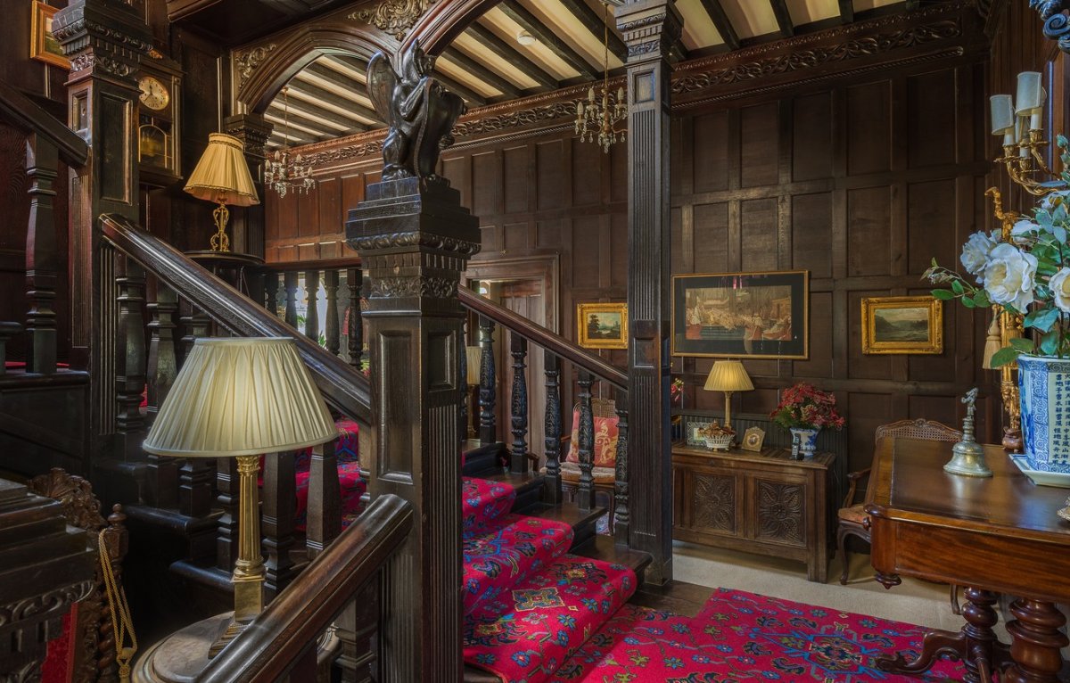 Особняк в Тюдоровском стиле Готика внутри