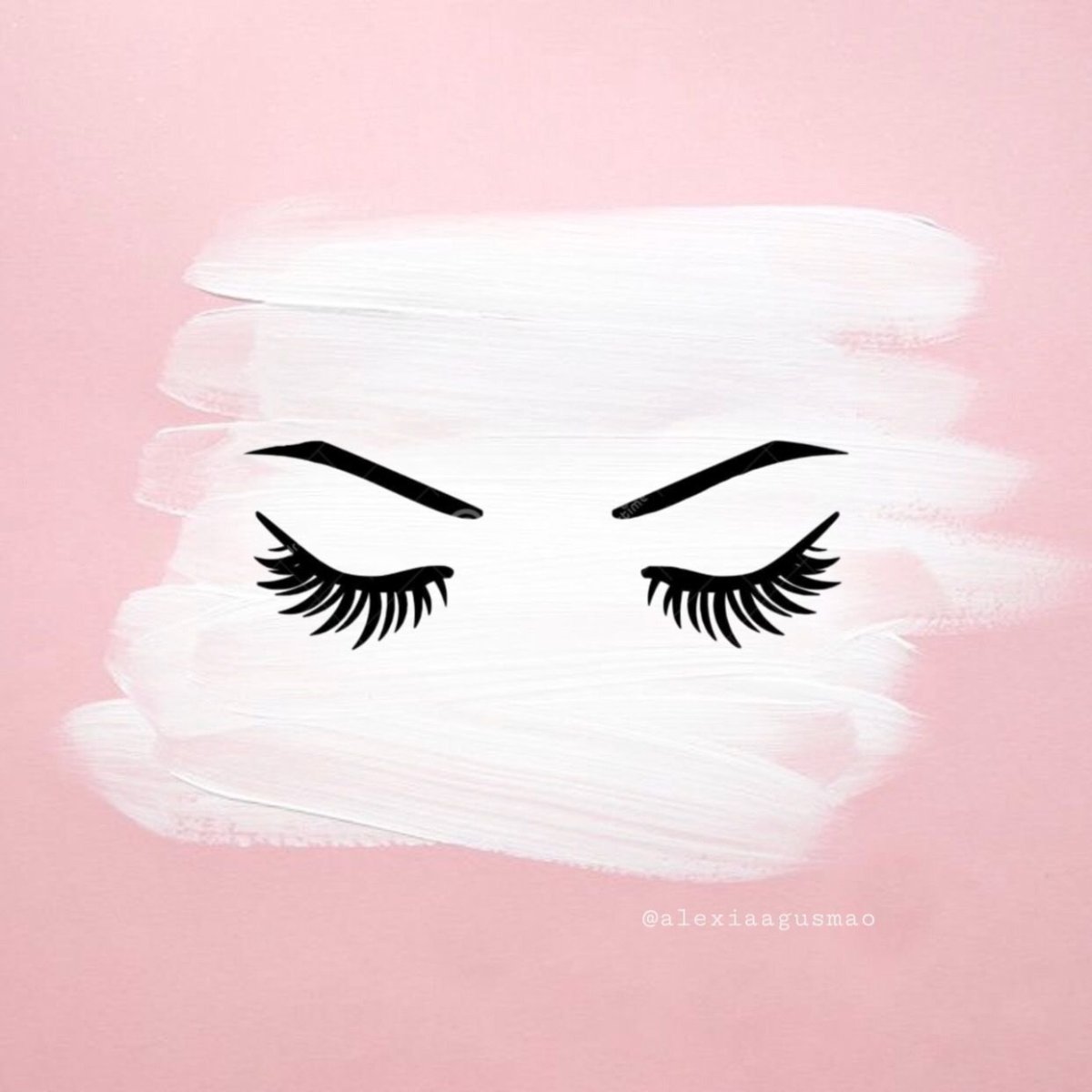 Ресницы на розовом фоне