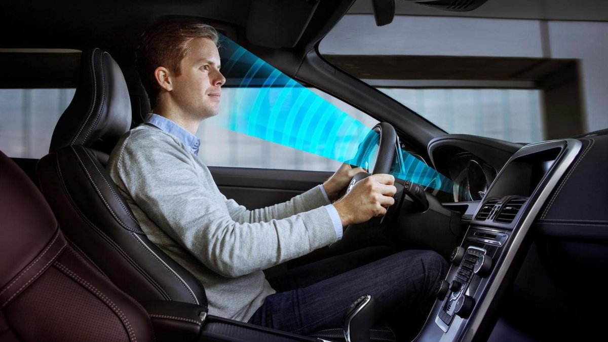 Мужчина за рулем