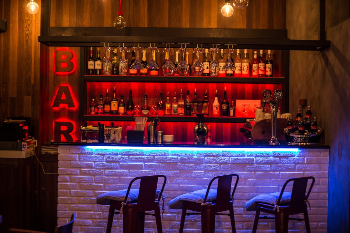 Красивый бар