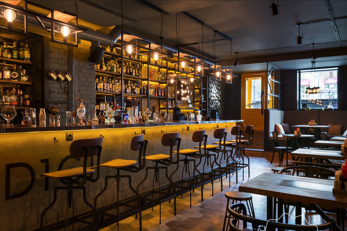 Бар в стиле индустриал