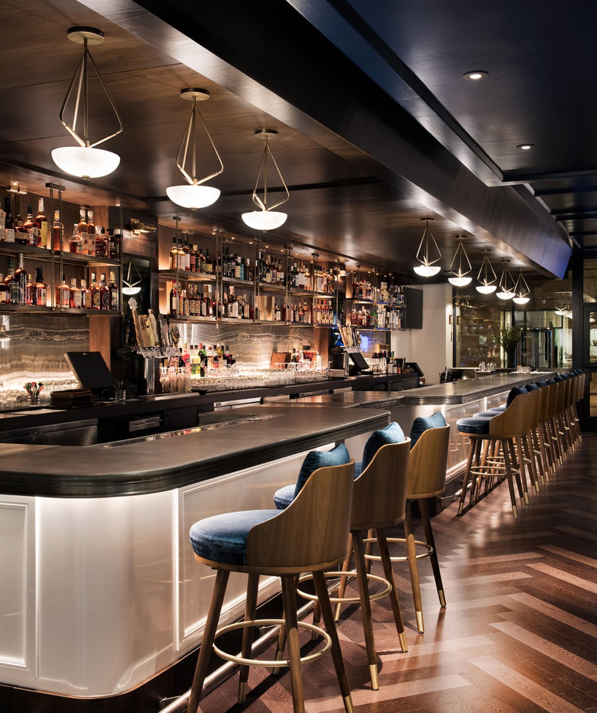 Интерьер бара