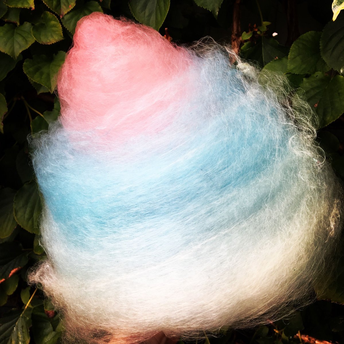 Разноцветная сладкая вата