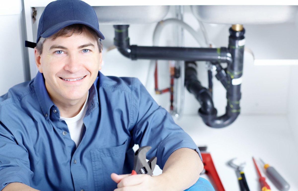 Слесарь сантехник