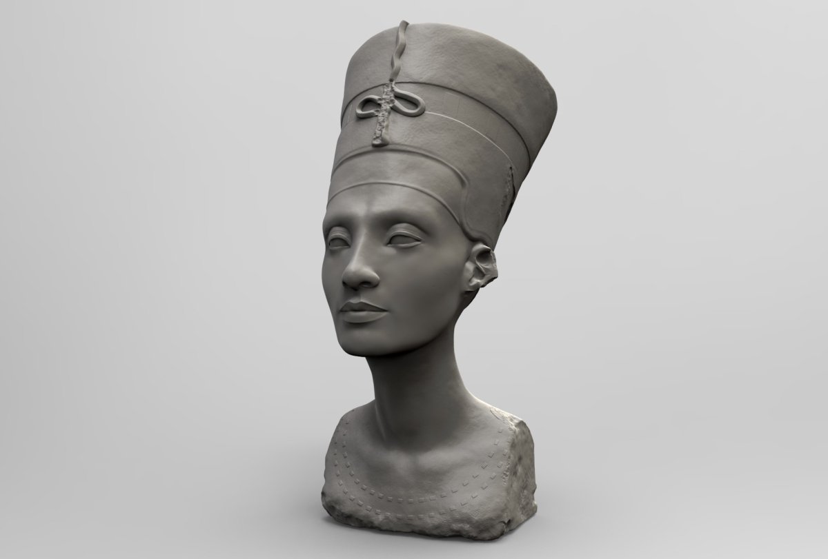Бюст египетской царицы Нефертити