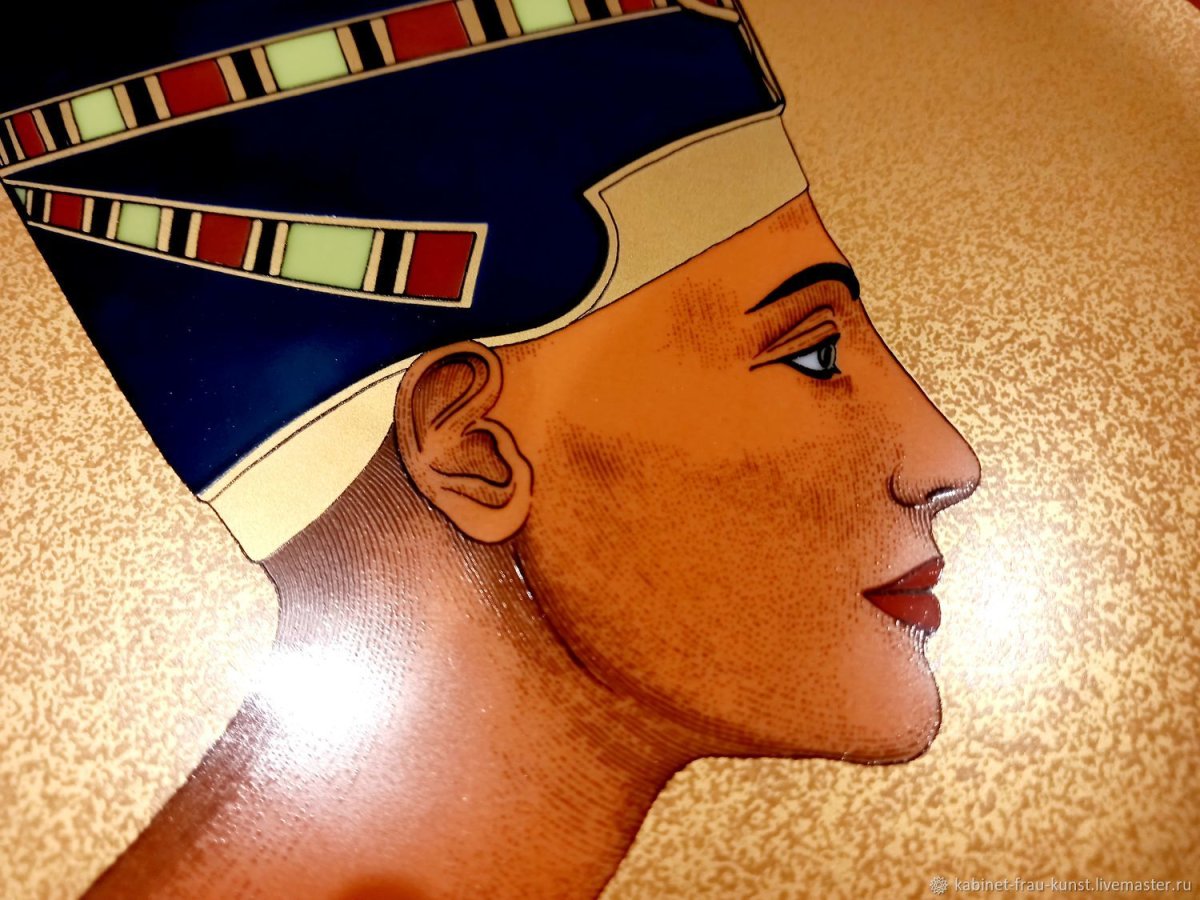 Нефертити царица