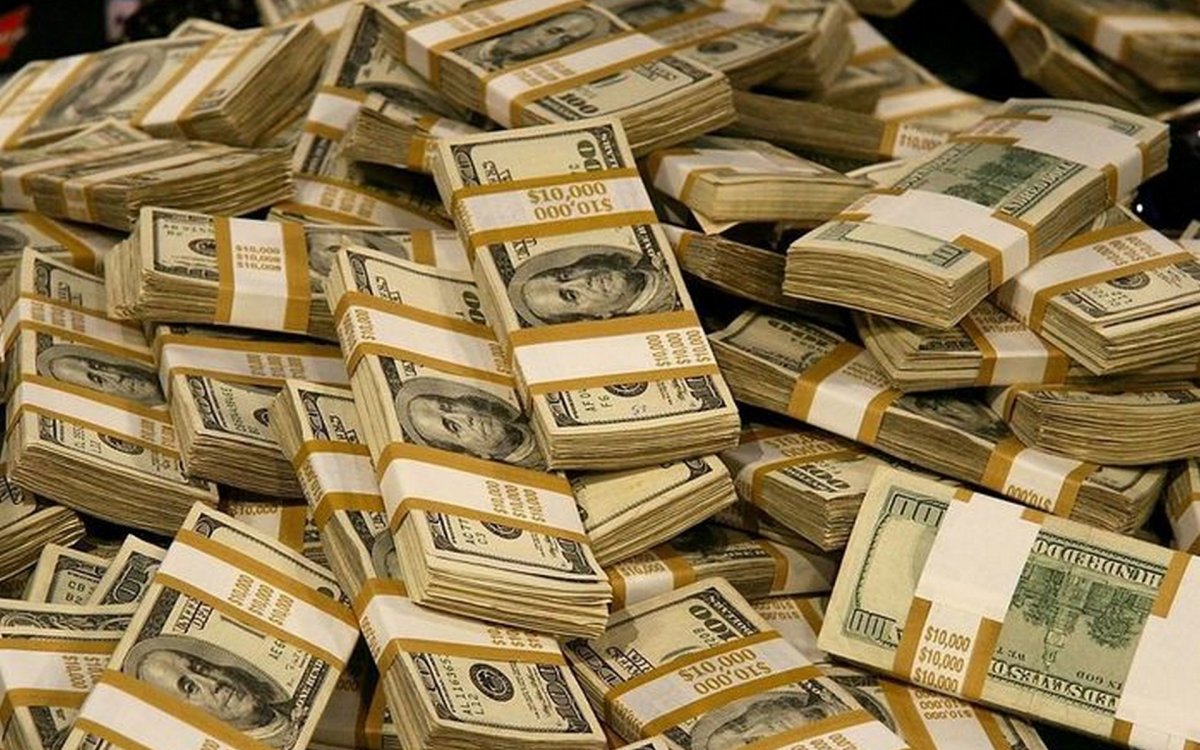 Пачка денег