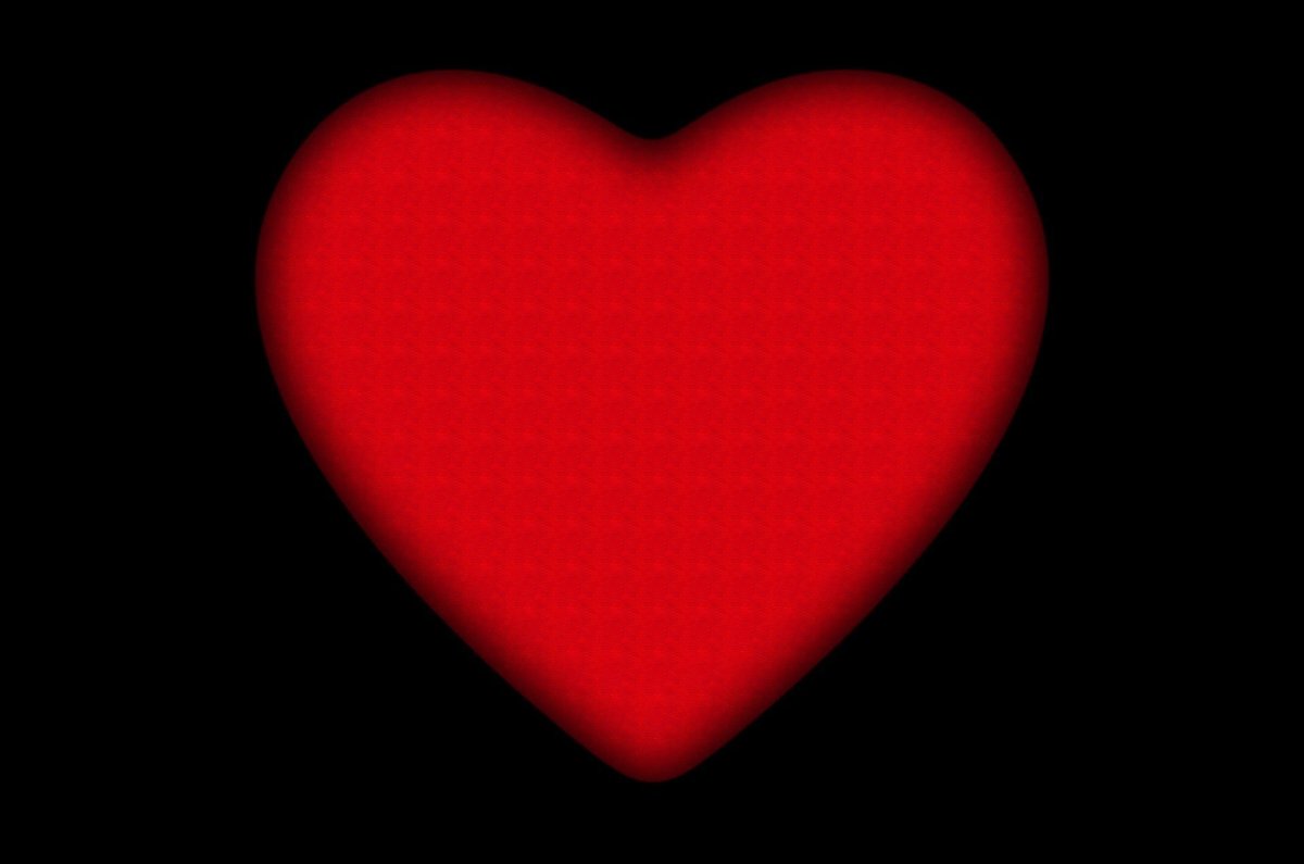 С красным сердцем