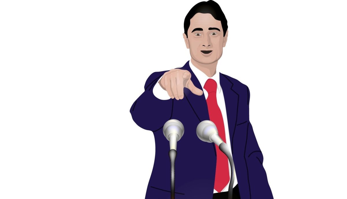 Оратор на трибуне