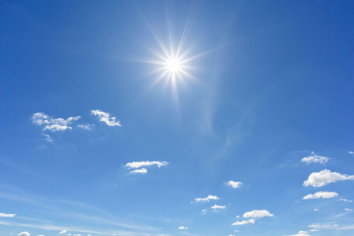 Чистое солнечное небо