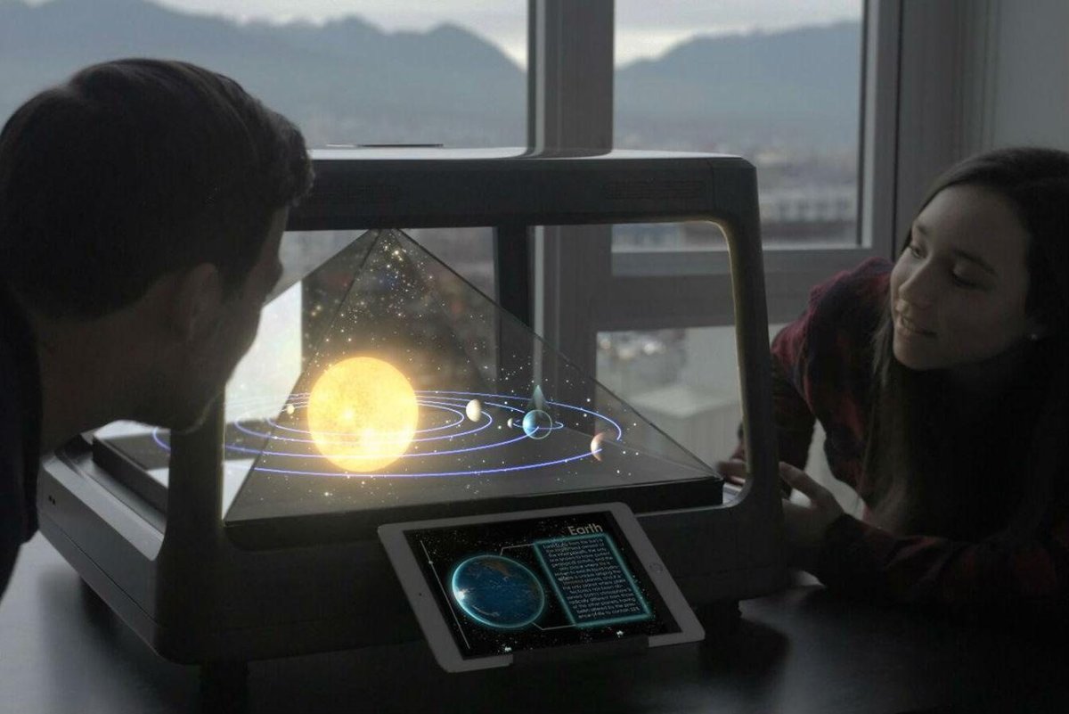 Голографический дисплей