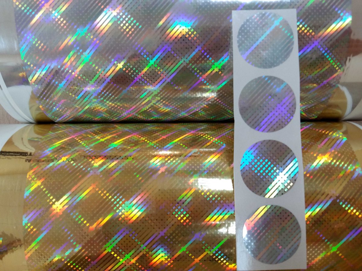 Деметаллизированные голограммы