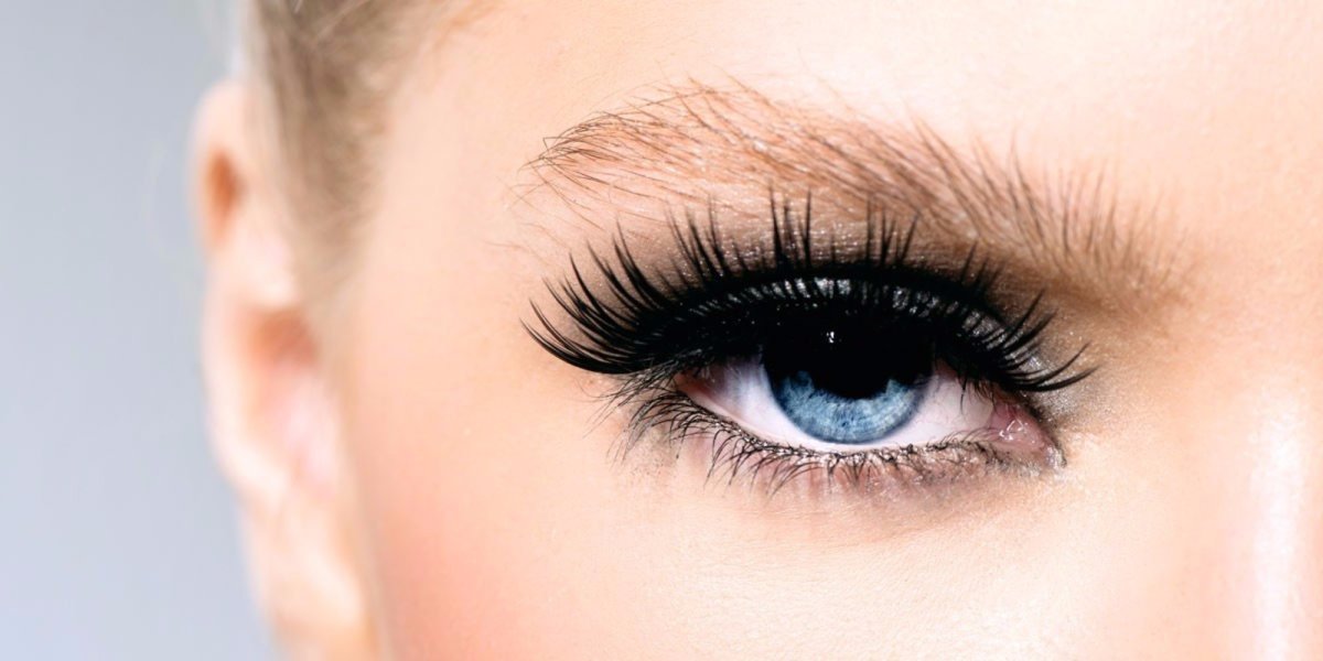 Женские ресницы