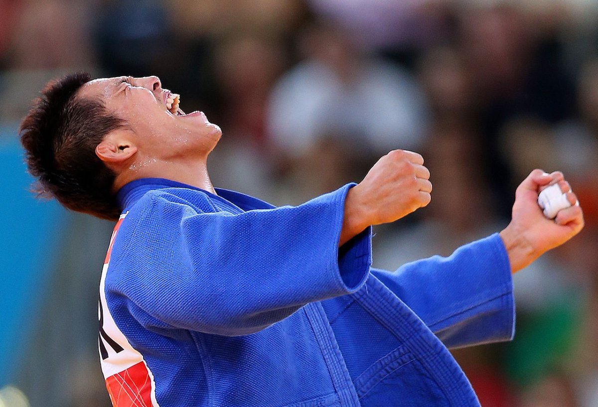 Джиу-джитсу на черном фоне