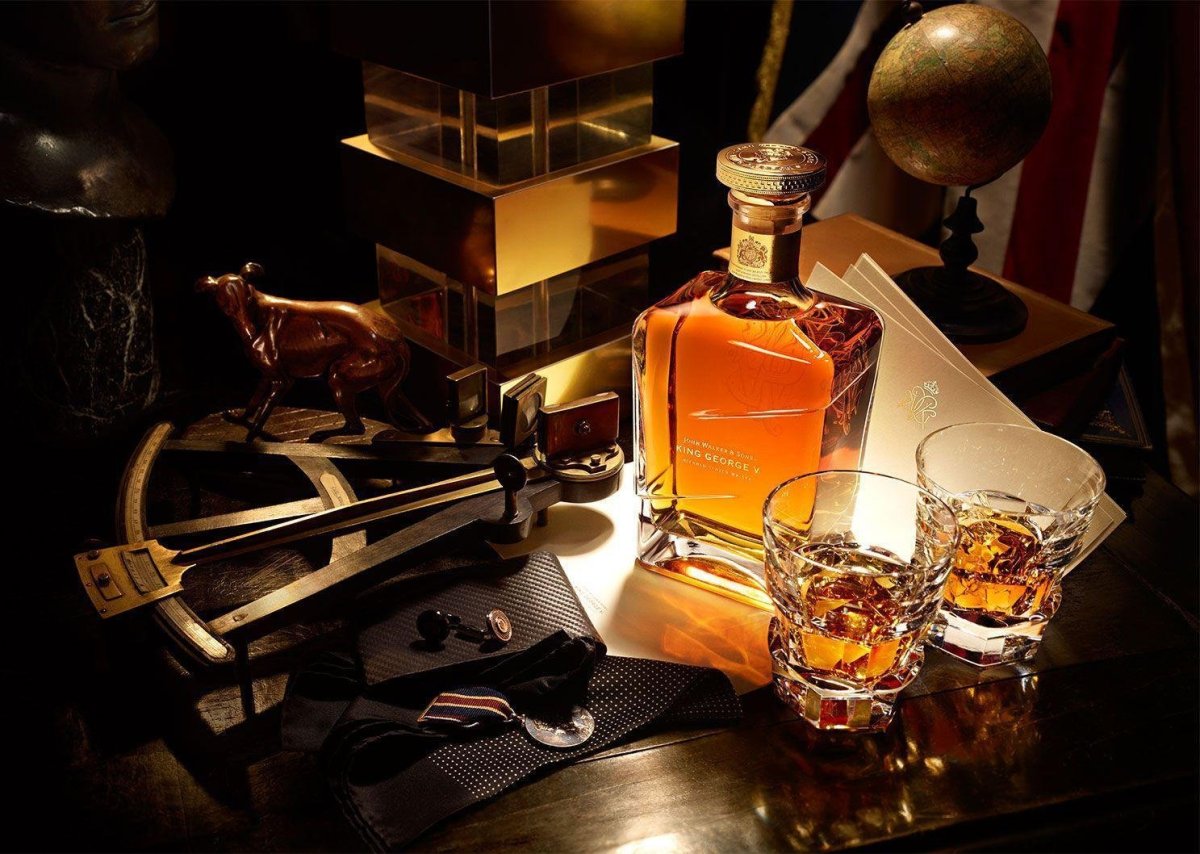 Дорогой виски и коньяк