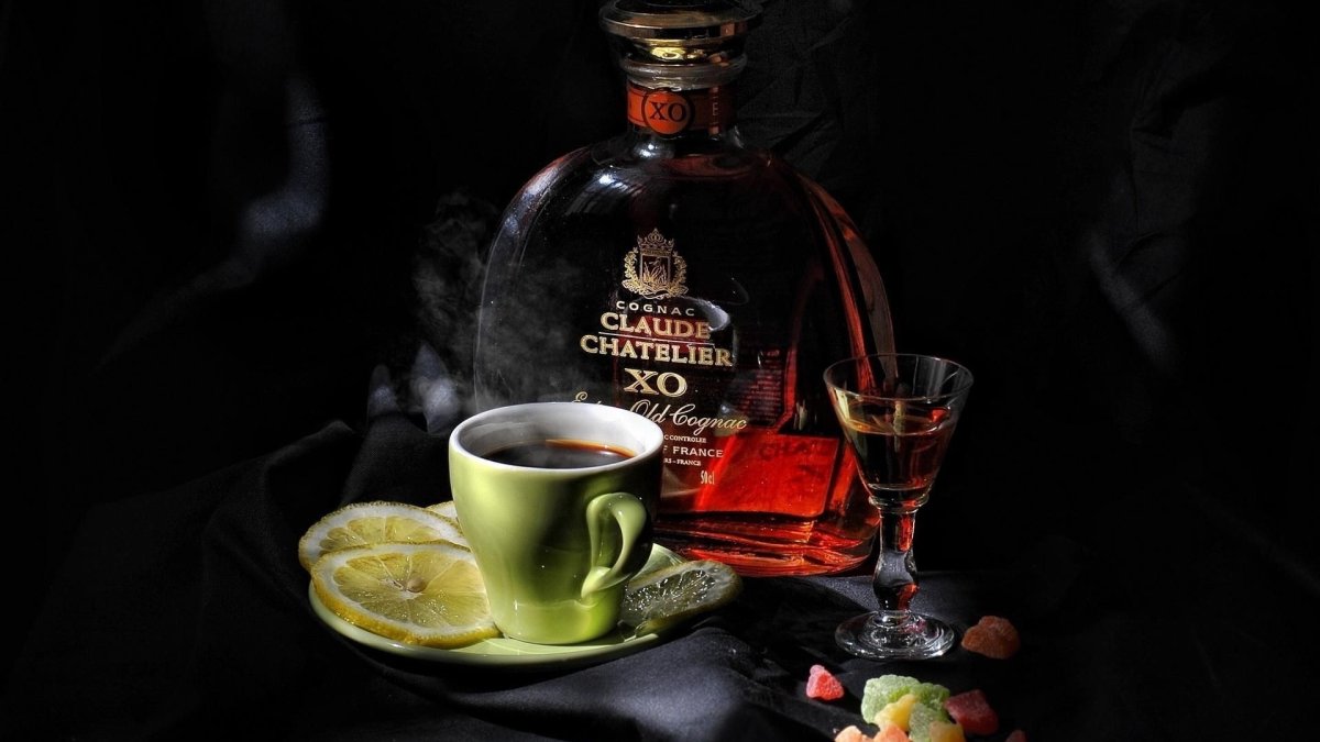 Натюрморт с коньяком