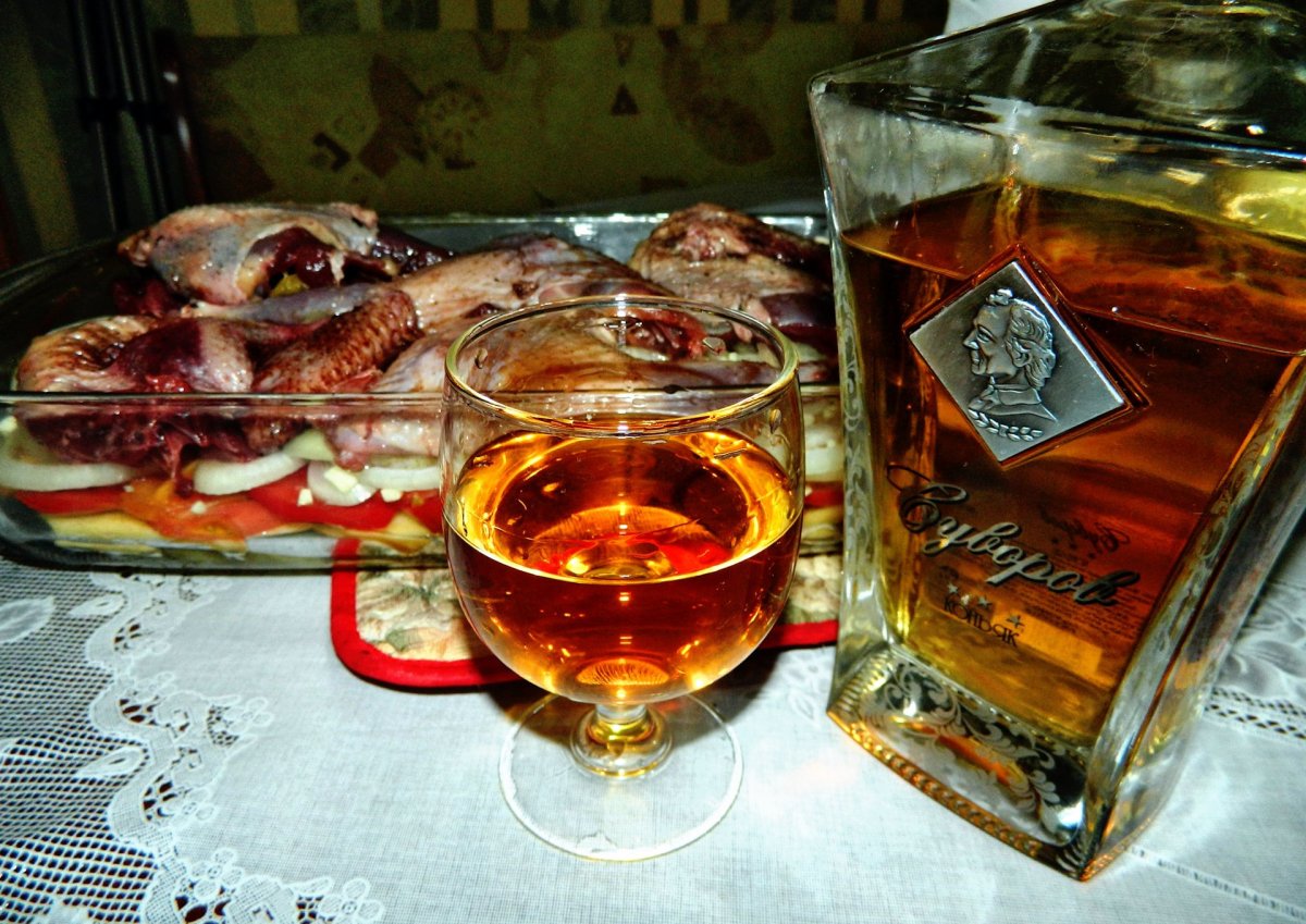 Картинка коньяк с закуской