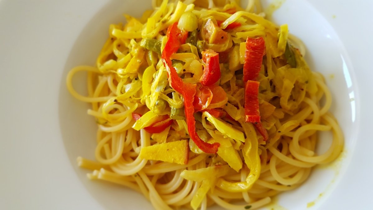 Island Noodle лапша