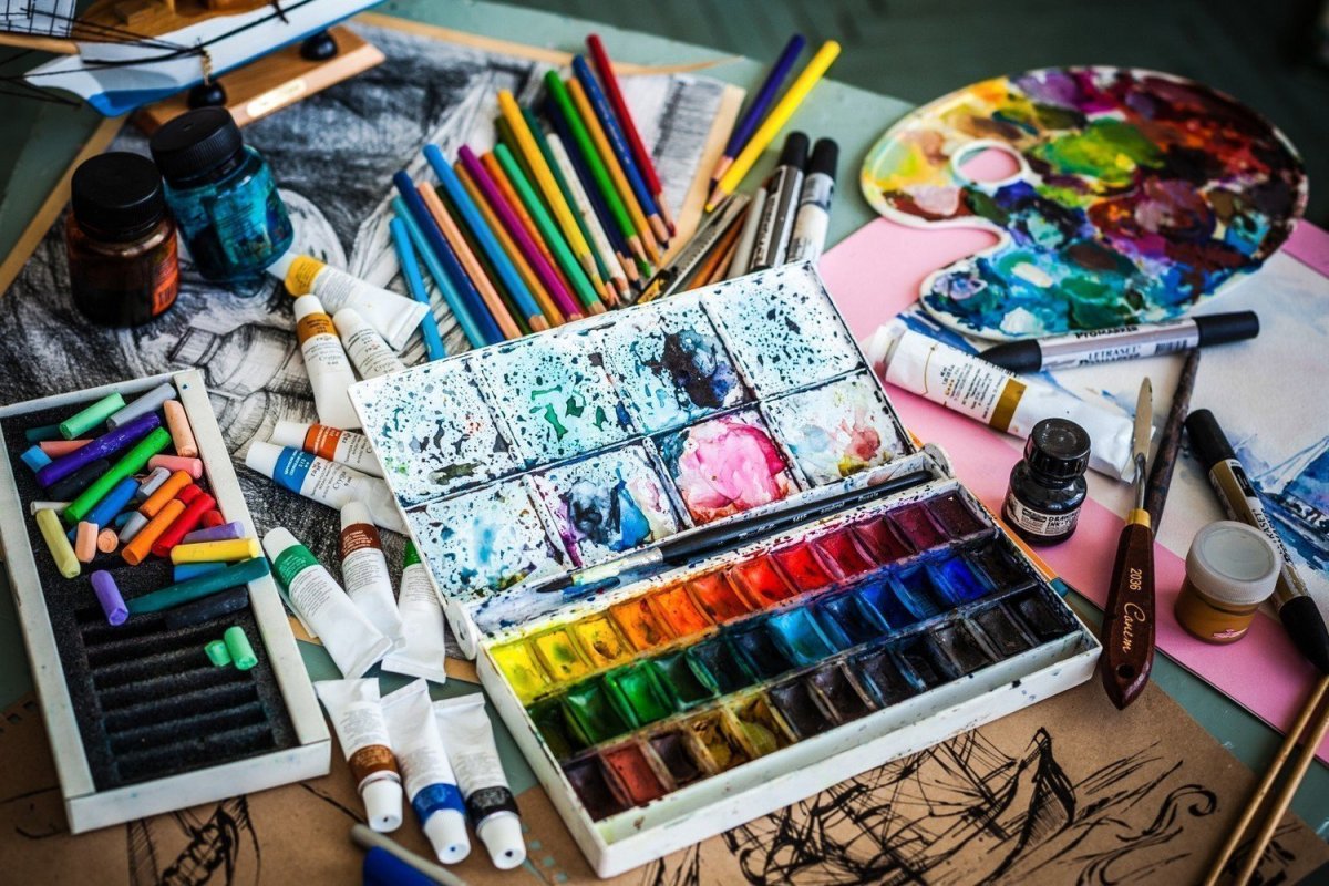Художественные материалы для рисования