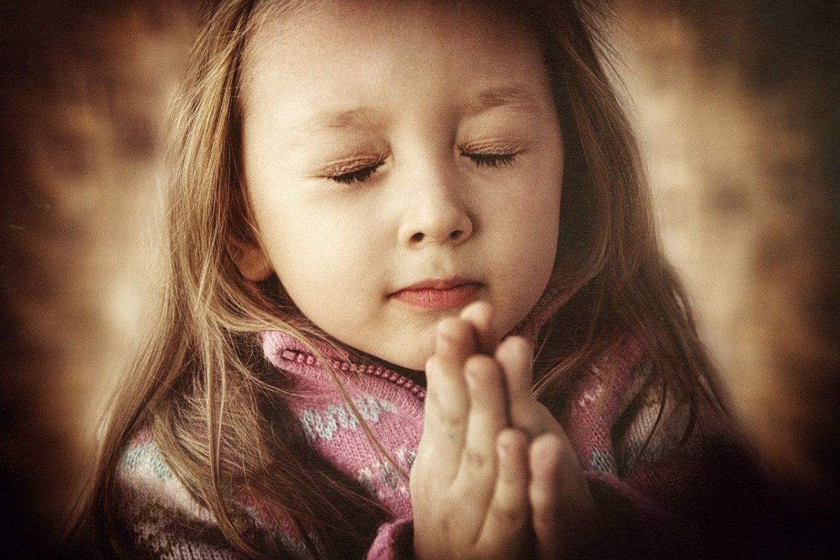 Грустные глаза ребенка