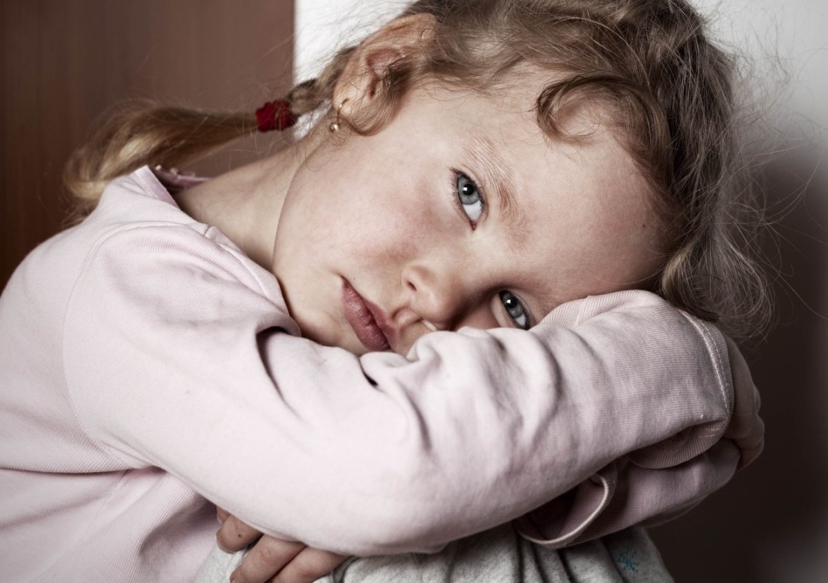 Грустный ребенок