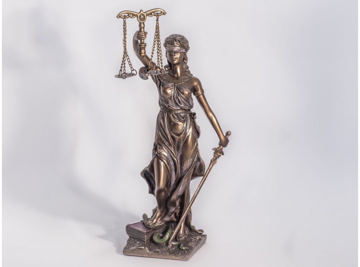 Богиня правосудия Фемида