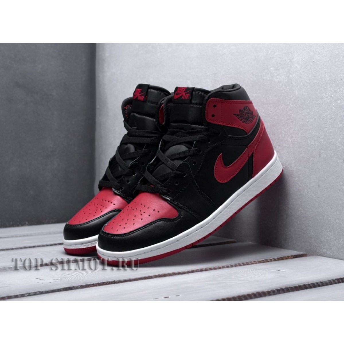 Nike Air Jordan 1 off White