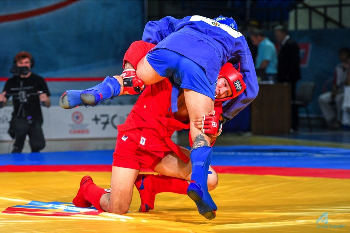 Первое место по боевому самбо