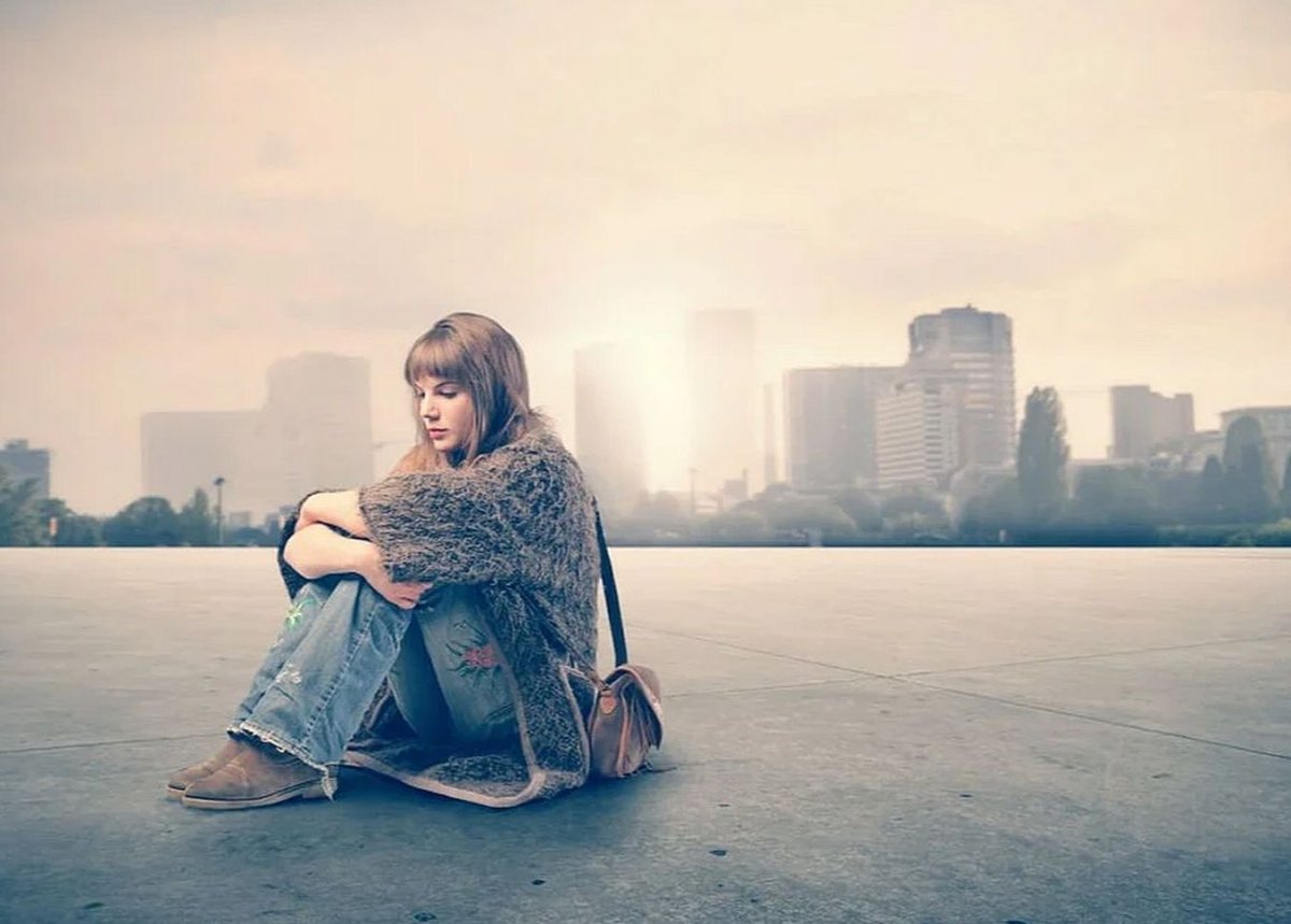 Одинокая женщина