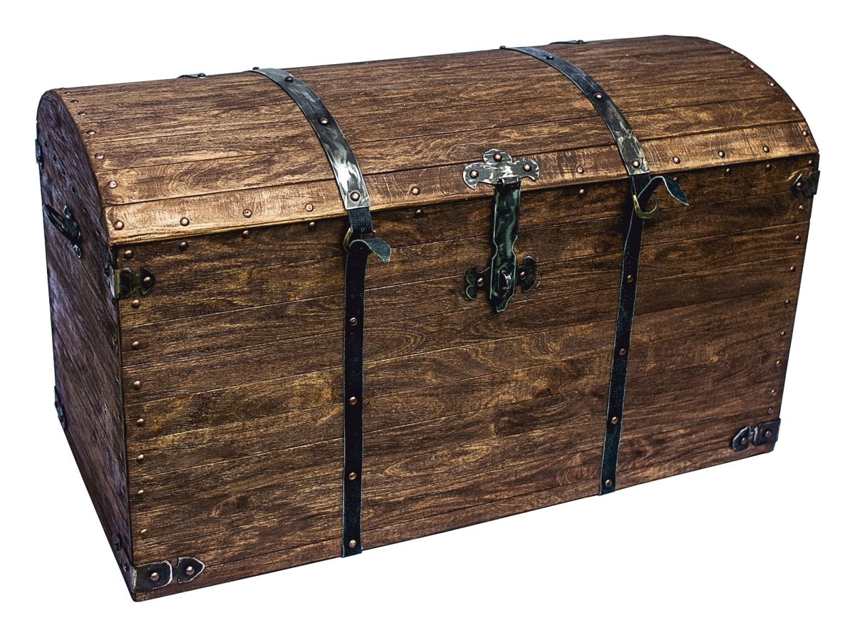 Старинный морской сундук