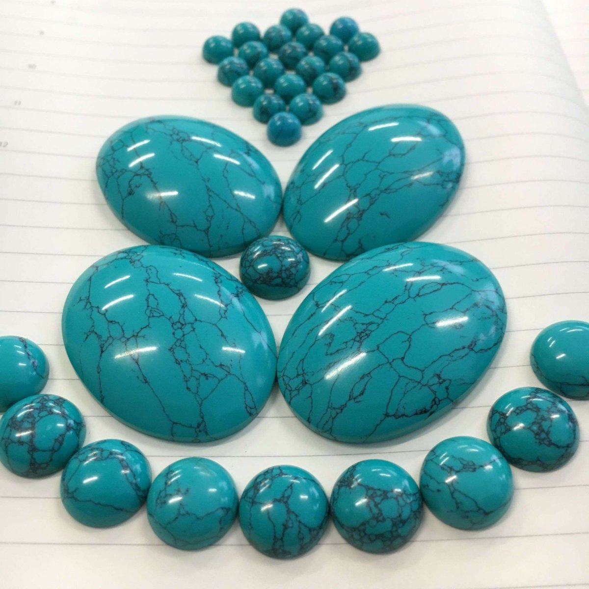 Бирюзовый Матрикс камень