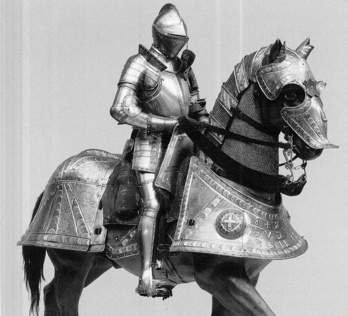 Рыцарь тяжеловооруженный конный воин