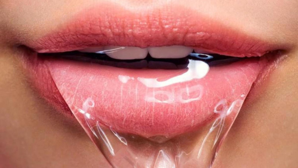 Смайлик с высунутым языком