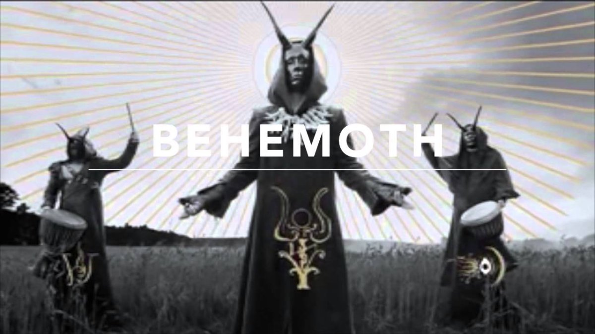 Сатана на Красном фоне