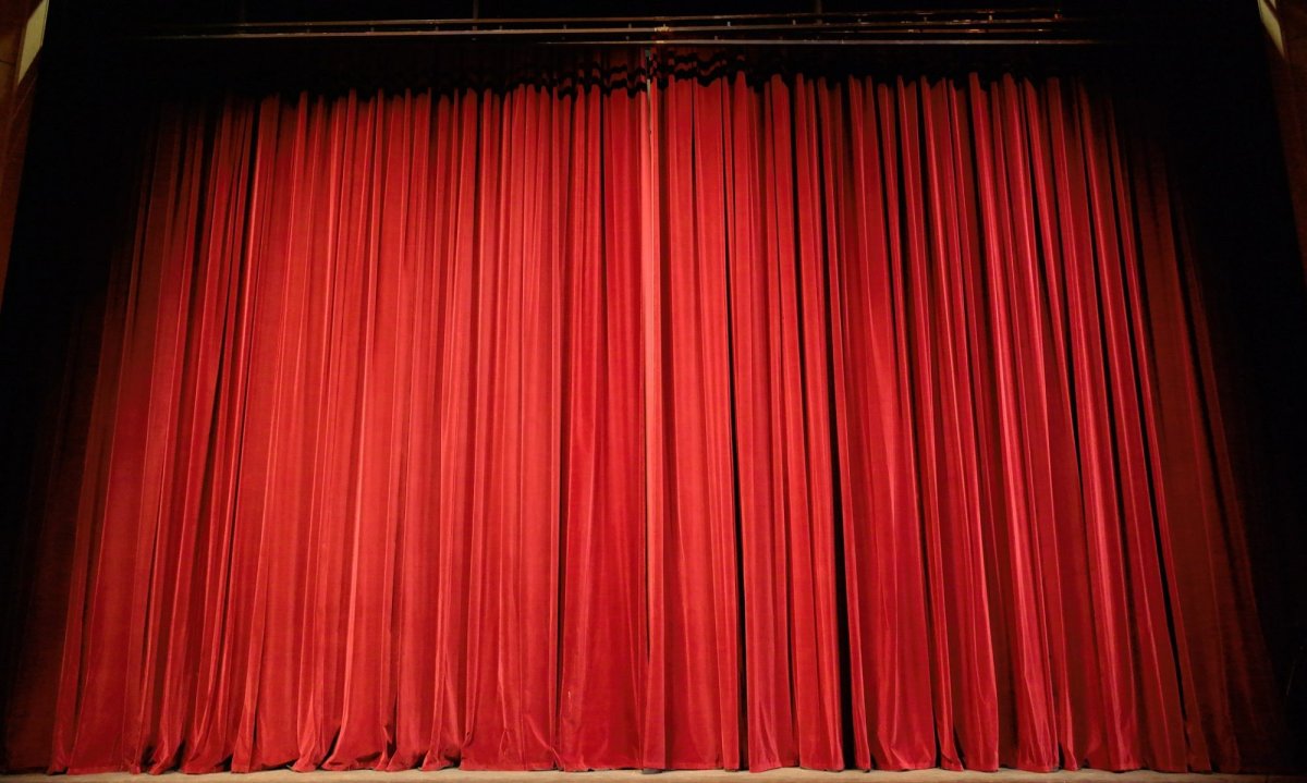 Театральный занавес