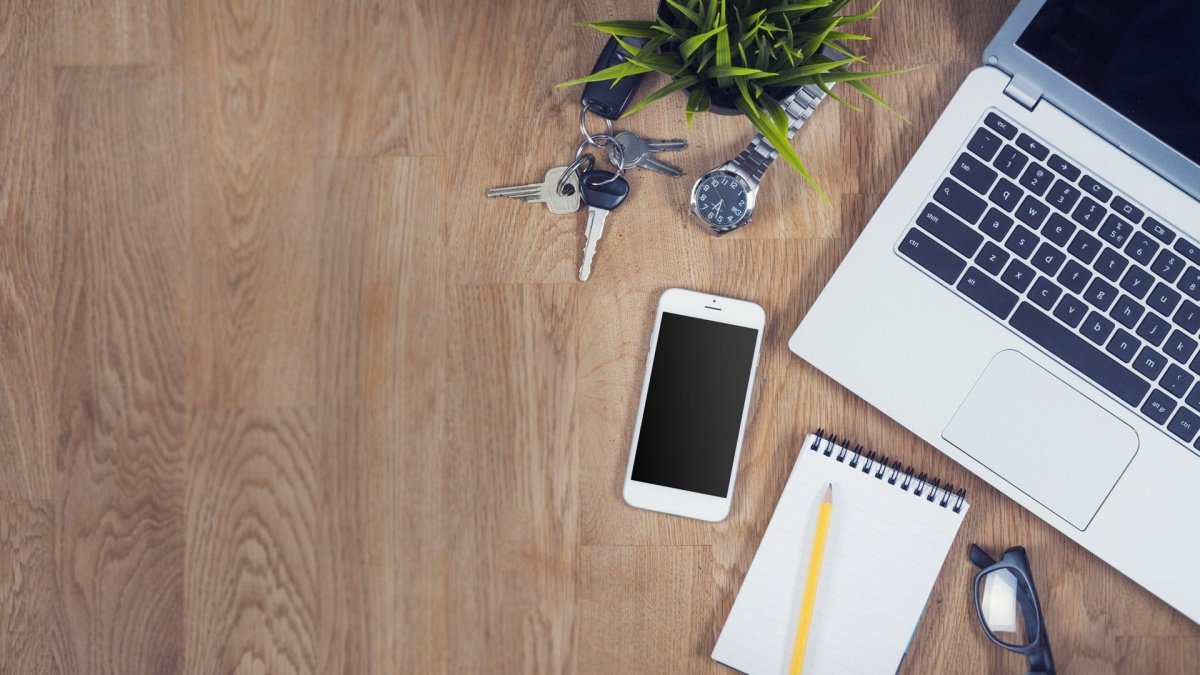 Письменный стол вид сверху