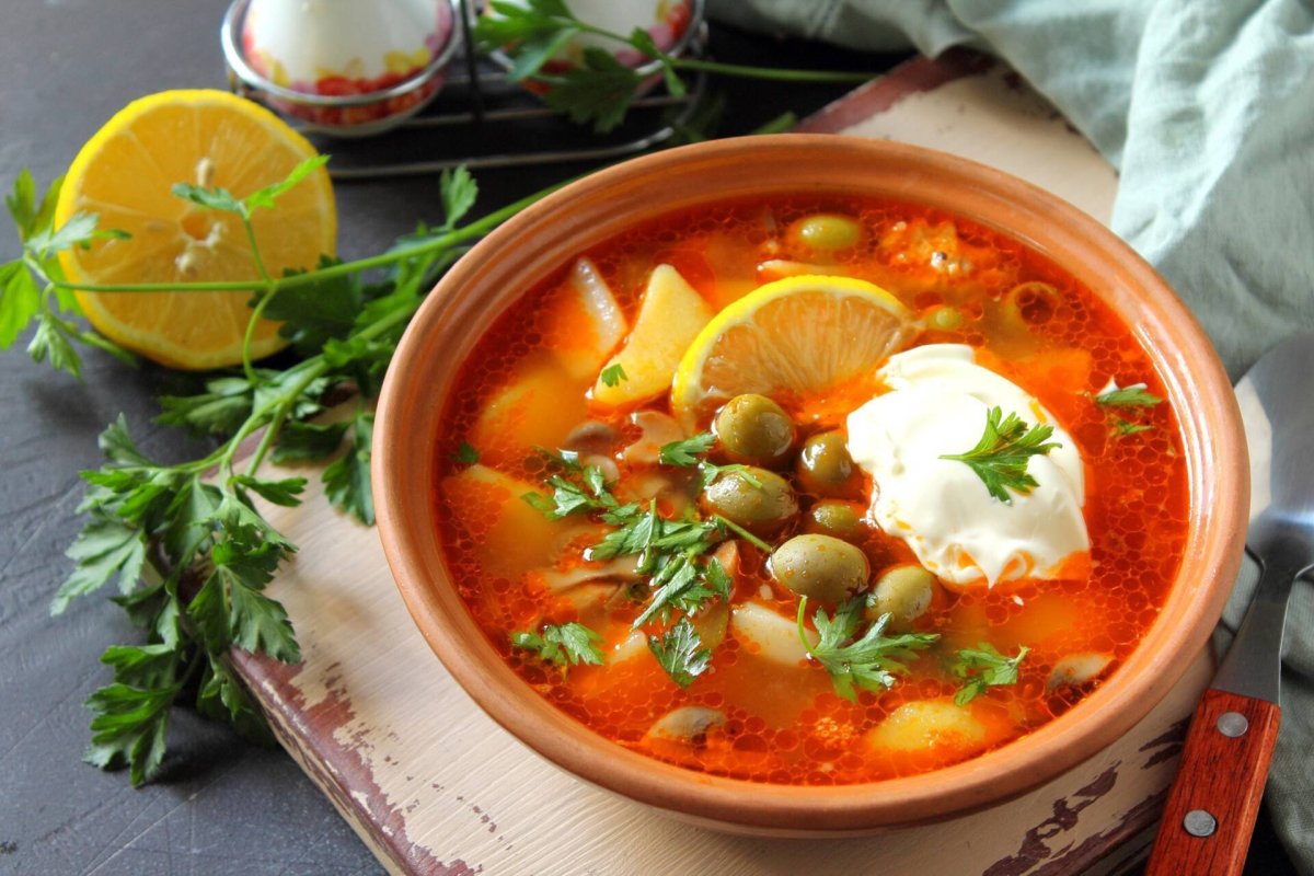 Солянка мясная