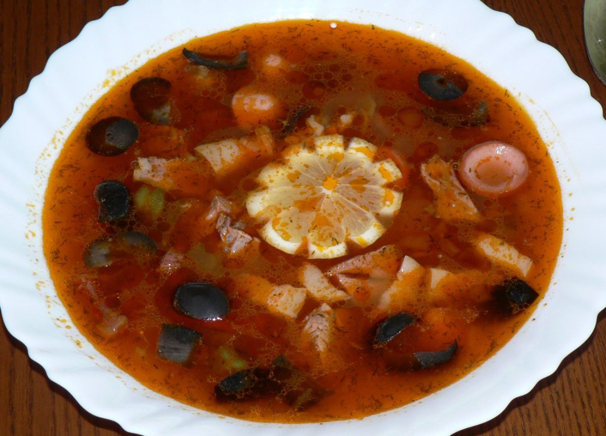 Солянка сборная мясная