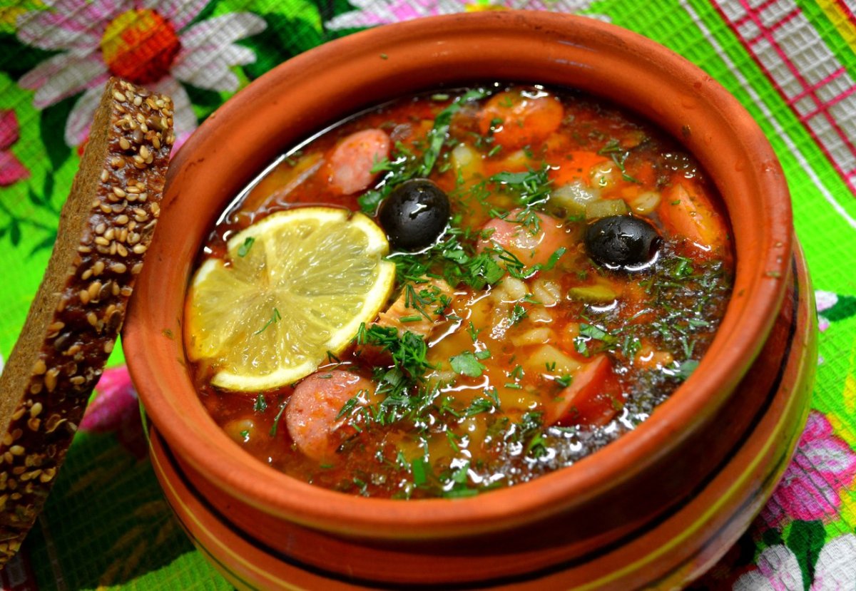 Солянка сборная мясная с каперсами