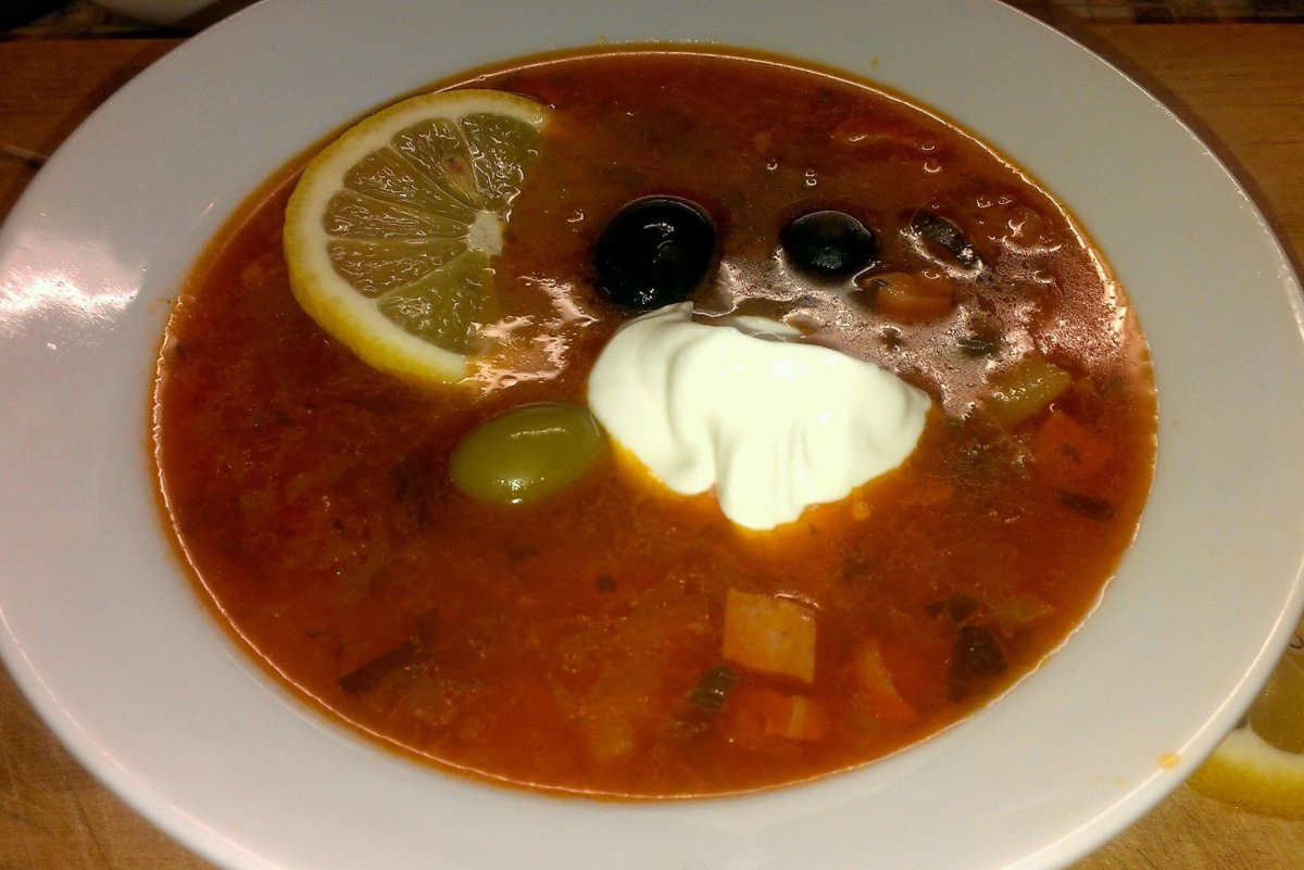 Суп солянка сборная мясная