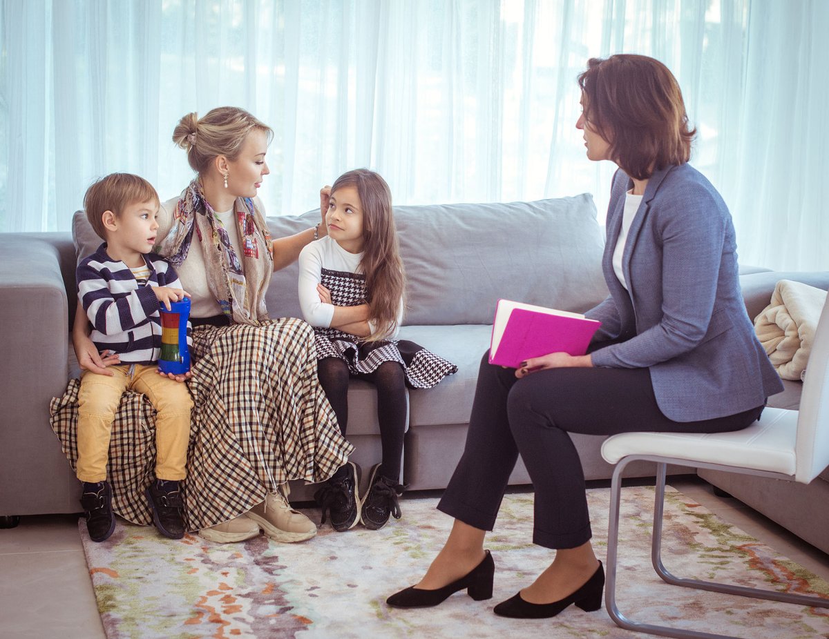 Психолог и ребенок