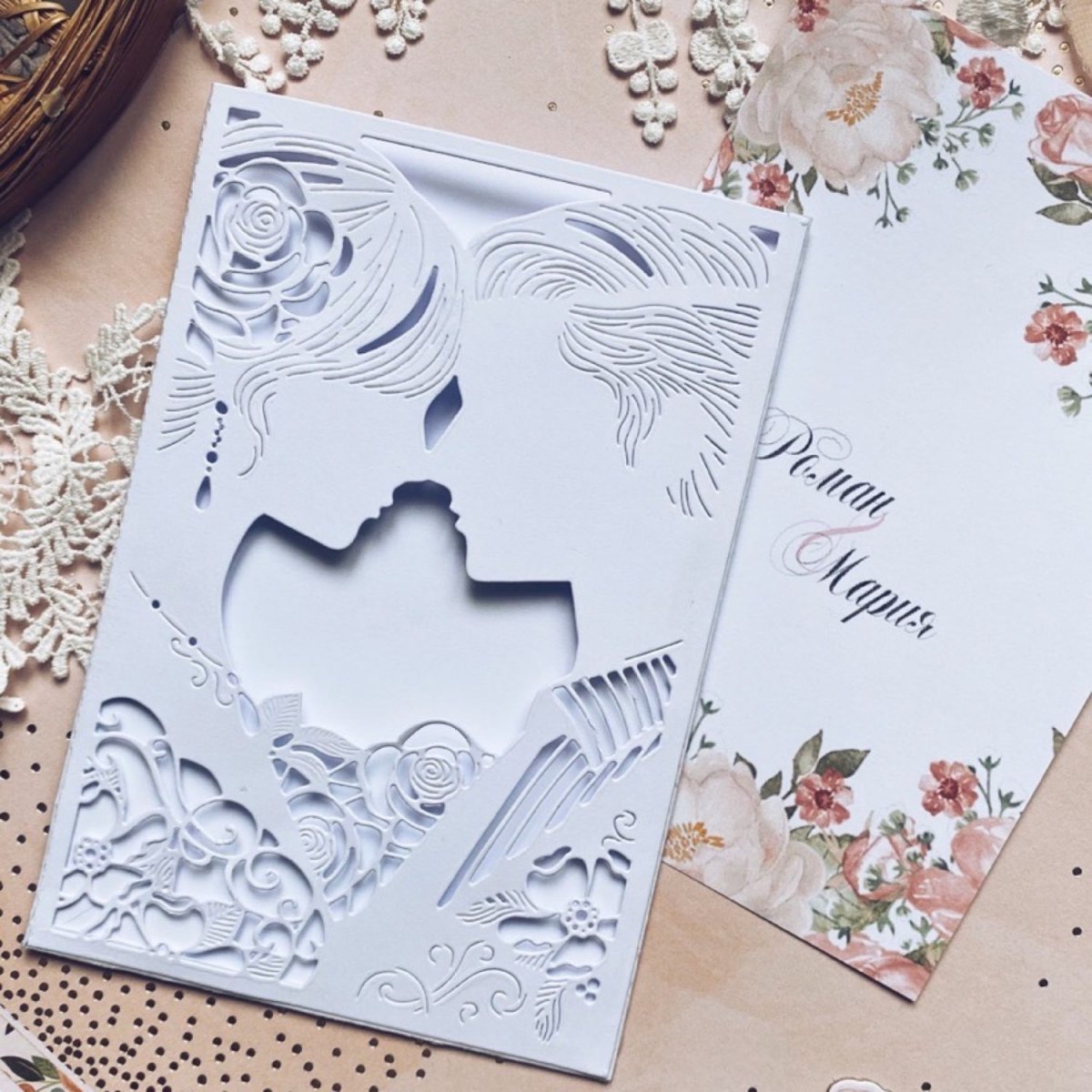 Рамка из цветов