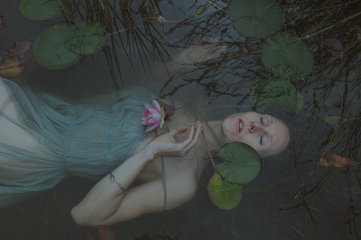 Светлая Меланхолия