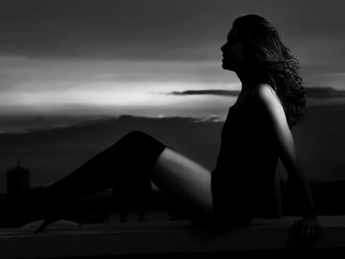 Грустные фото аниме черно белые