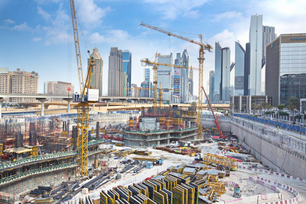 Современная стройка