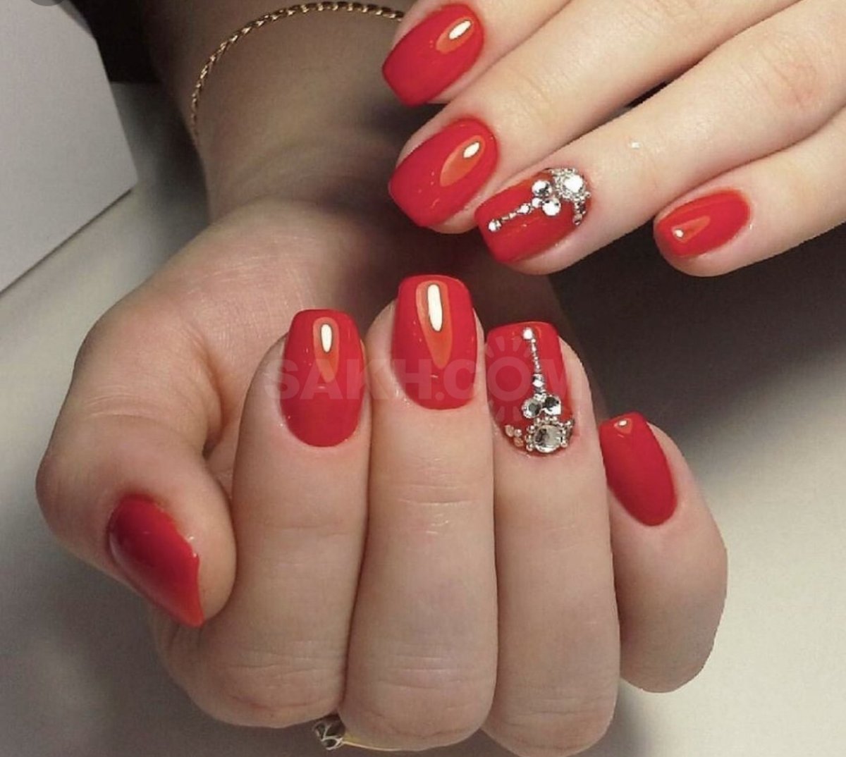 Китайский красно белый маникюр